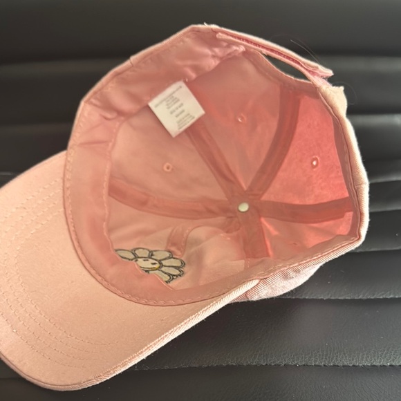 Pink Baseball Cap with Daisy Embroidery - Picture 2 of 3